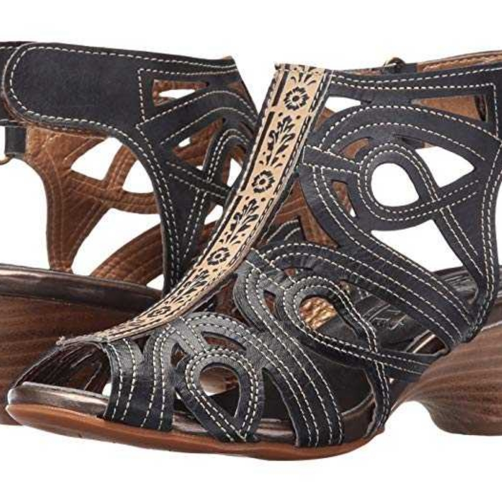 L'Artiste Spring Step Flourish Sandals, 38/7.5 M